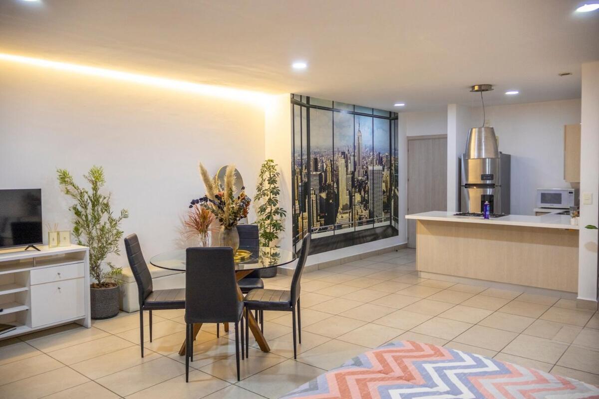 Loft In Front Of Alameda Apartment